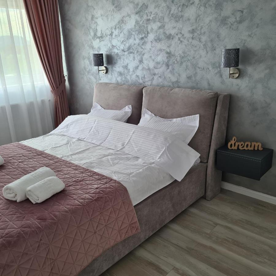 Panoramic Apartment Брашов Екстер'єр фото